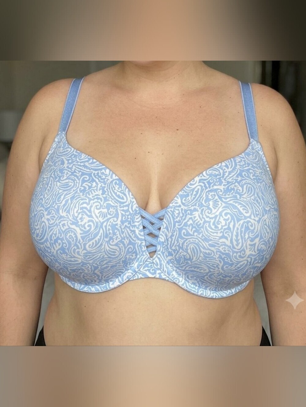 TORRID Size 46C Light Blue Paisley Underwire Bra with Crisscross Center Push-up